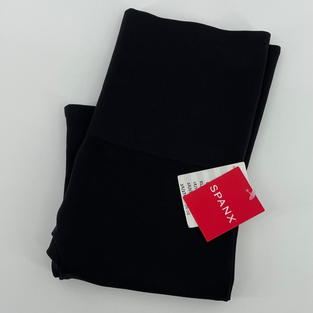 Spanx Look At Me Now Bike Shorts Very Black Women's Size Small 50180R NEW